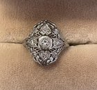 我晚餐时找到的最后一枚戒指？