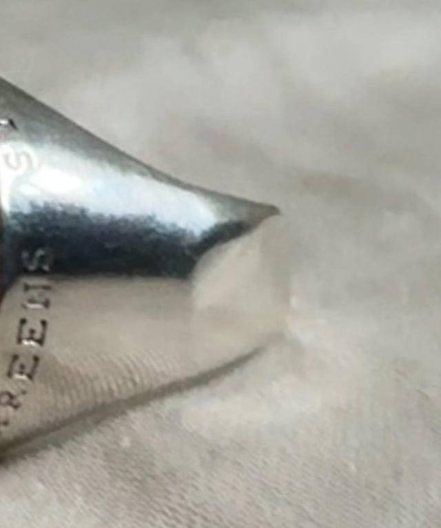 调整大小的环栏应该看起来像这样吗？