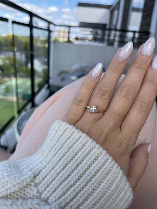 建议！我的不对称梨形戒指。