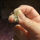 如何清除这种泛黄（变色？）