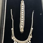 我想知道这是否出自知名制造商之手，以及它是什么时代的