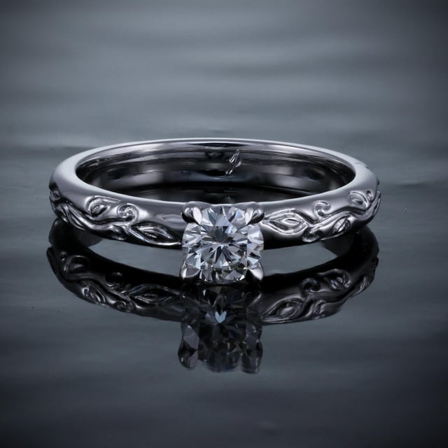 这颗钻石在手工雕刻的铂金戒指中得到了新的归宿。考虑到我不知道自己在做什么，我觉得我把石头放得很好。很搞笑