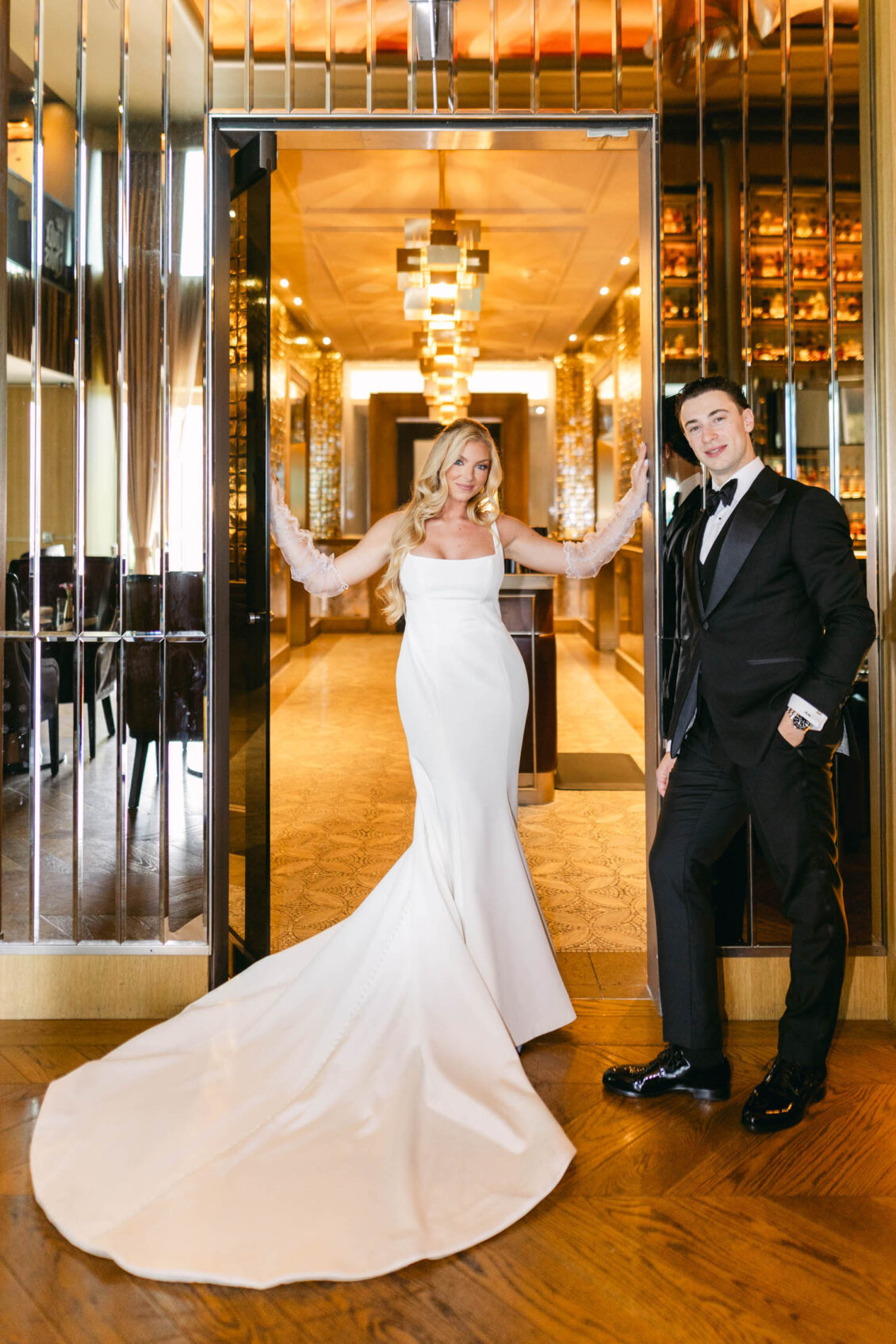额外的！额外的！ Claudia和Andrew Mangiapane Globe和White Globe and Mail Center婚礼〜Wedluxe Media