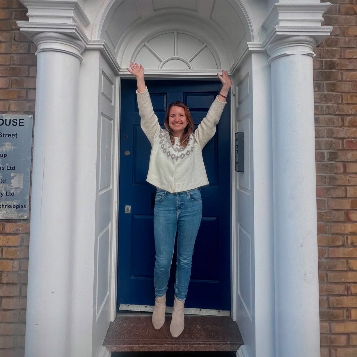 您想亲自与我们一起学习吗？您现在可以在珠宝商学院布莱顿 - 珠宝商学院