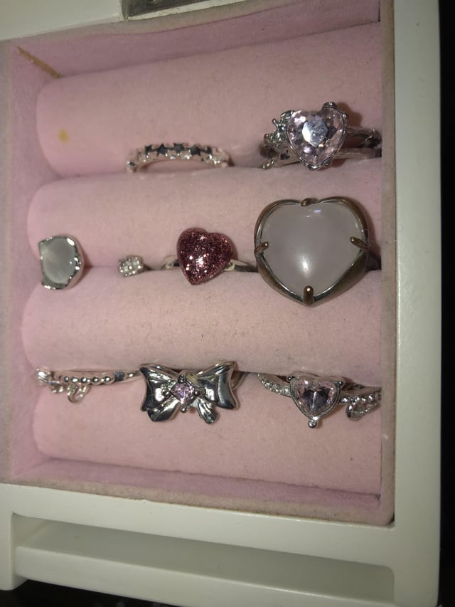 您在哪里找到这样的银色珠宝？