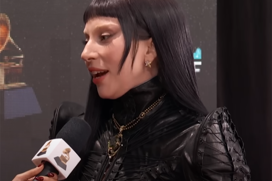 Lady Gaga揭示了归档Tiffany＆Co。的归档