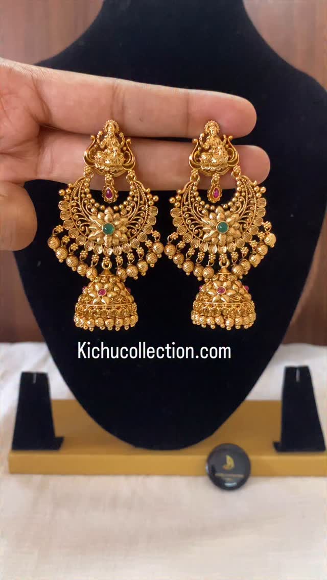 Lakshmi Candbali Jhumkas来自“ Kichu Collection”•印度南部的珠宝