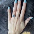 我发现了120磅。它是9CT的金色，蓝色玻璃或tobase。