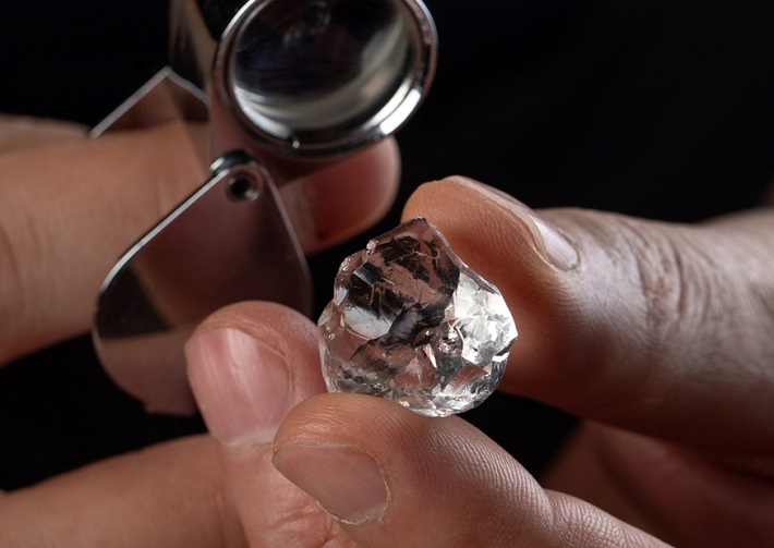 U.S. to Enforce Stricter Diamond Import Rules, Mandating Mining Country Disclosure
