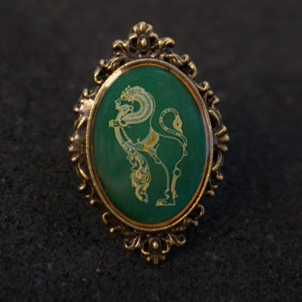 可怜的珠宝-Siuri