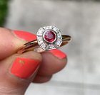 红色和粉红色的宝石戒指