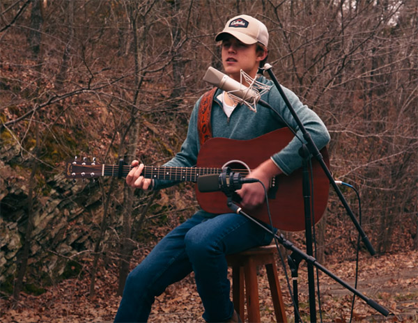 音乐星期五：后起之秀的明星韦伦·怀亚特（Waylon Wyatt）渴望他的“阿肯色钻石”