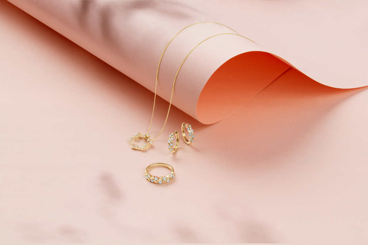 瑞士合作伙伴与国王的信任一起观看以增强年轻女性的能力 - 每月珠宝