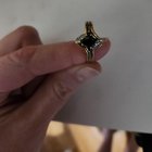 我的祖母去世了，得到了她的薪水。我想知道更多。