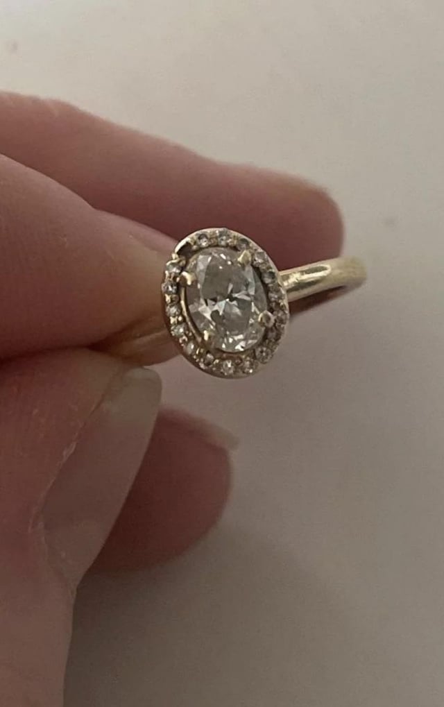 小石头继续跌倒的天然？