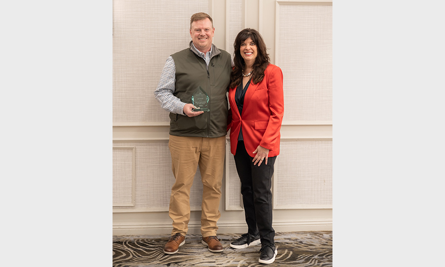 Borsheims向珠宝商Jay Wolff颁发了Ike-It奖