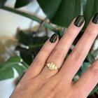 不可能停止盯着镜子大厅！