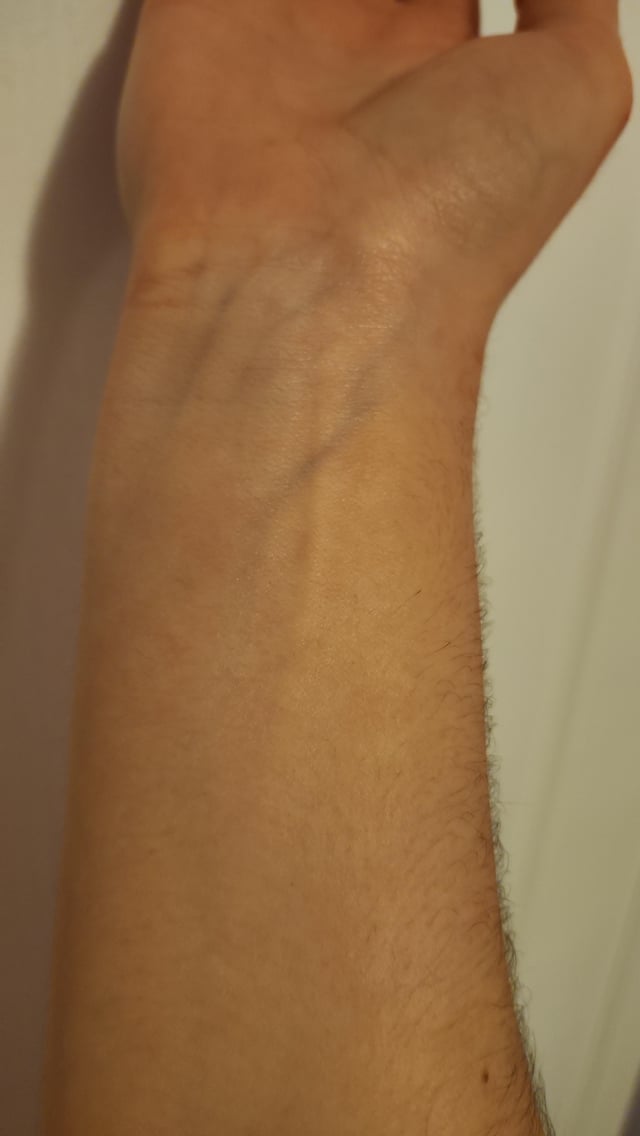 我应该穿什么珠宝的颜色是什么