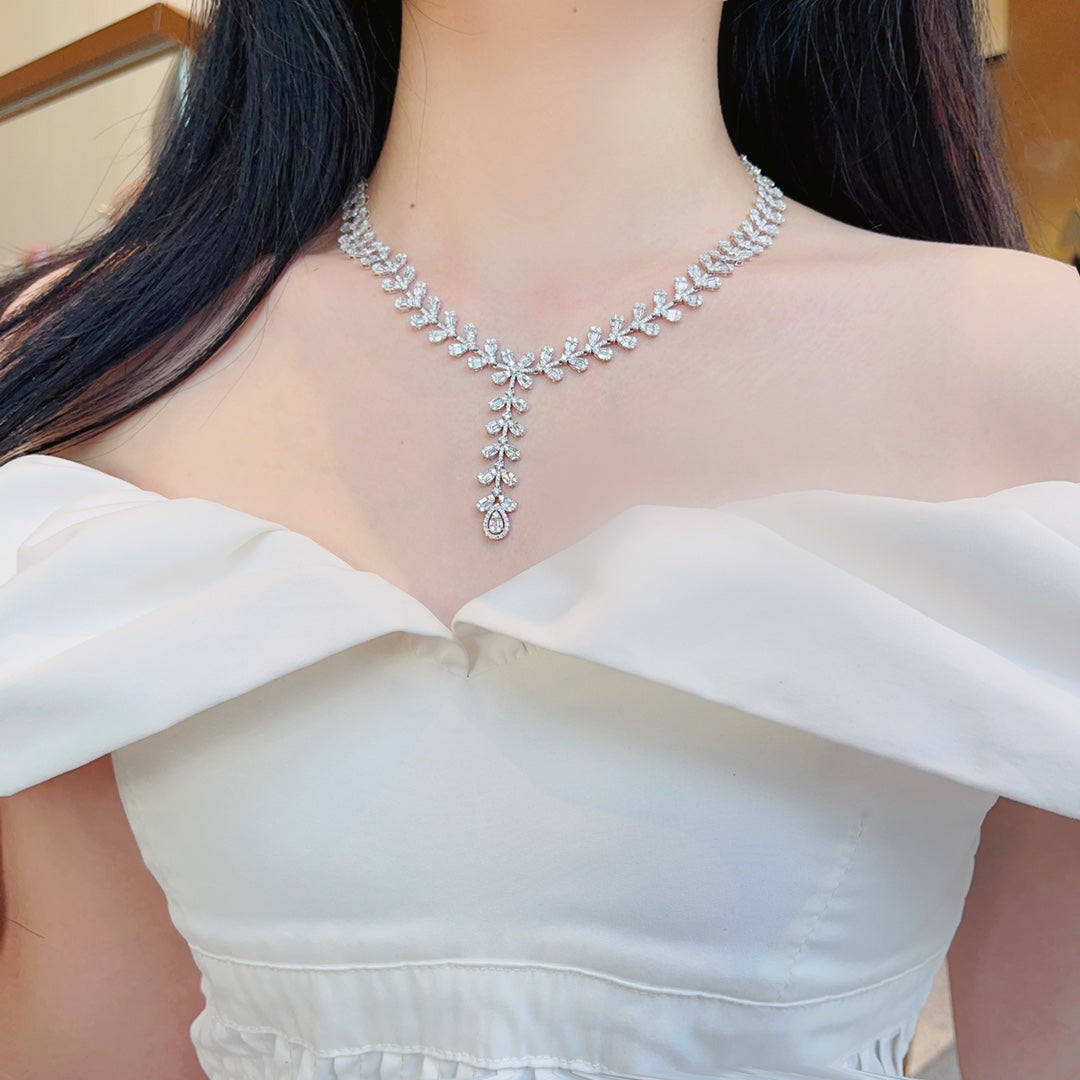 18K Diamond-Encrusted Pendant Necklace - Luxury Jewelry - White Diamond Chain