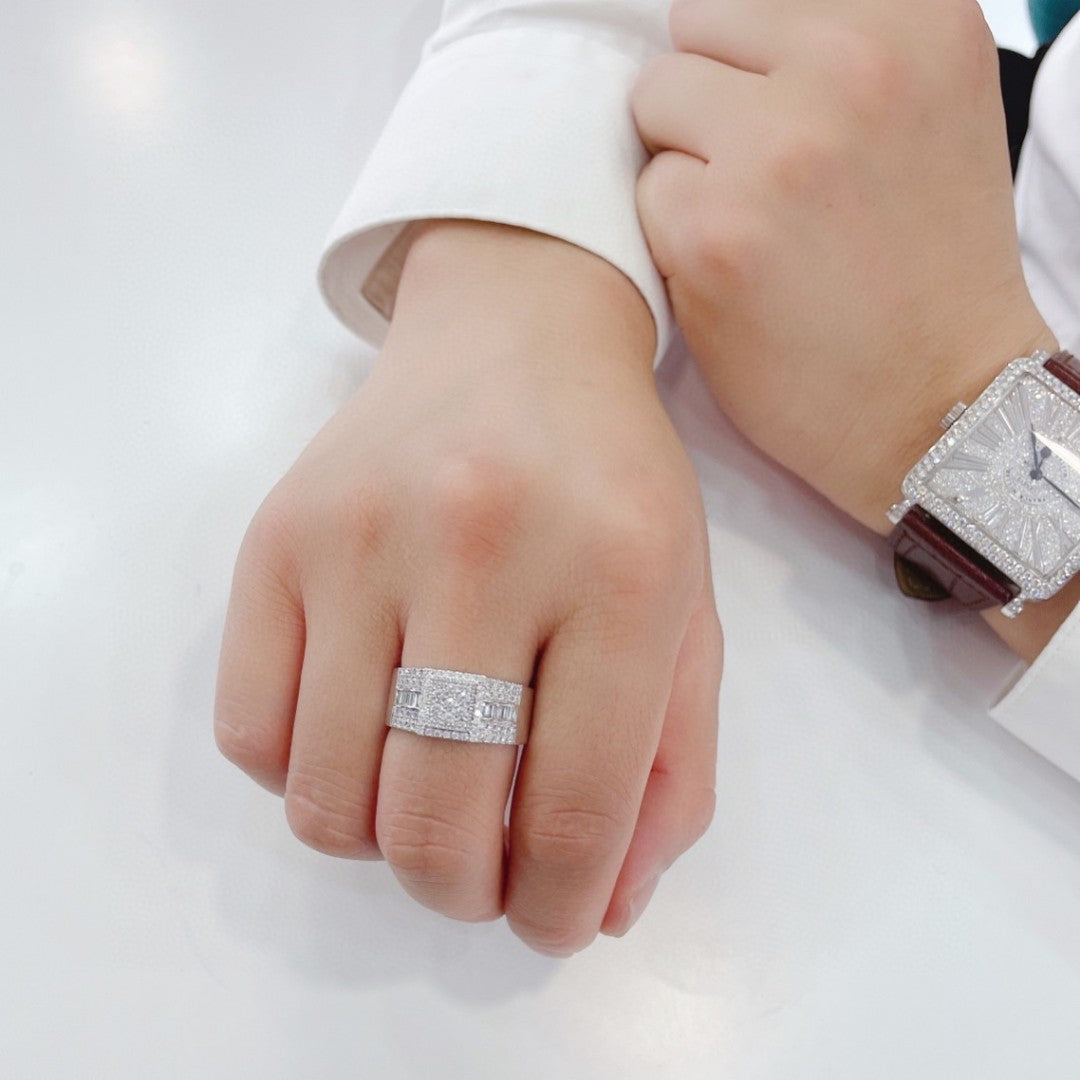 18k Gold Round Step Edge Men’s Ring with Diamonds - Premium Jewelry - Male Ring