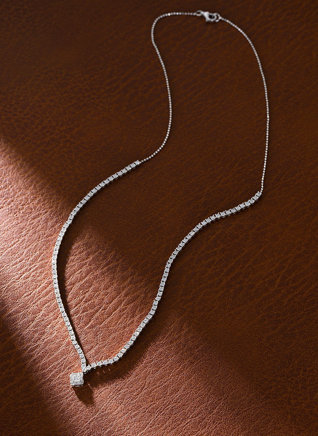 18K Princess Cut Single Diamond Pendant Necklace - Luxurious Jewelry - White Diamond Chain