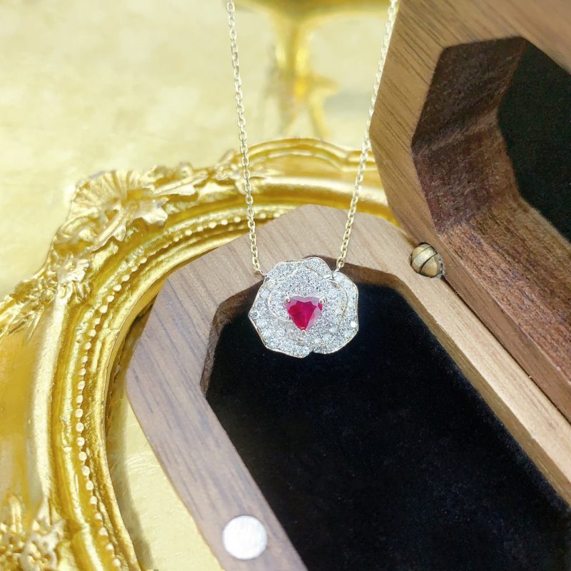 18K Rose Gold Heart-shaped Camellia Necklace with Rubies - Red Treasure Necklace
