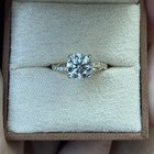 我今天拿起了订婚戒指 - 刺4而不是6，但我更喜欢它吗？