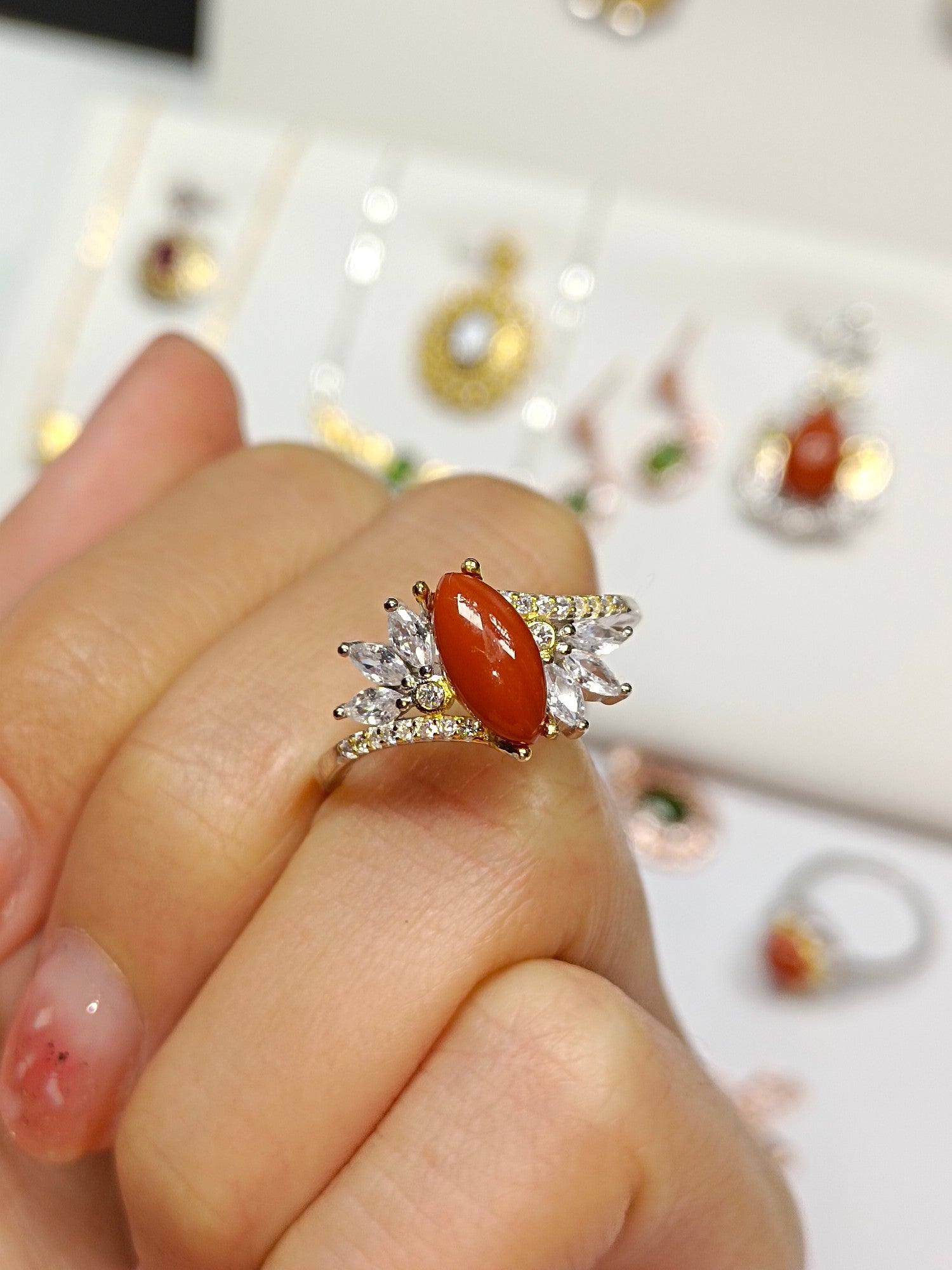 Adjustable S925 Silver Embedded South Red Agate Ring - Exquisite Jewelry - 图片 3