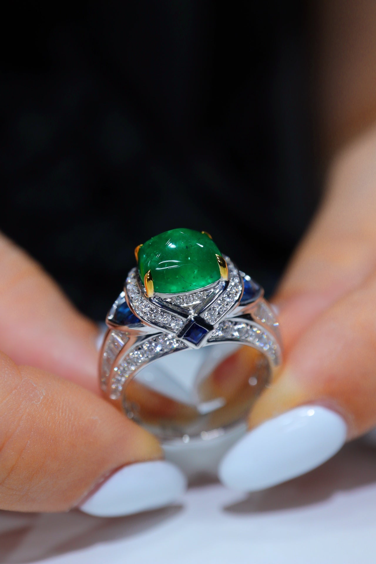 Artdeco Heavy Craftsmanship Sugarloaf Emerald 3.68ct Ring - Rare Large Carat Jewelry - 图片 4