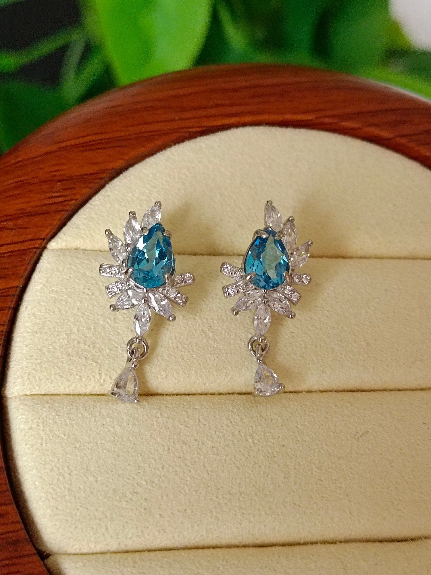 Dazzling London Blue Topaz Earrings - Exquisite Jewelry for Elegant You - 图片 4