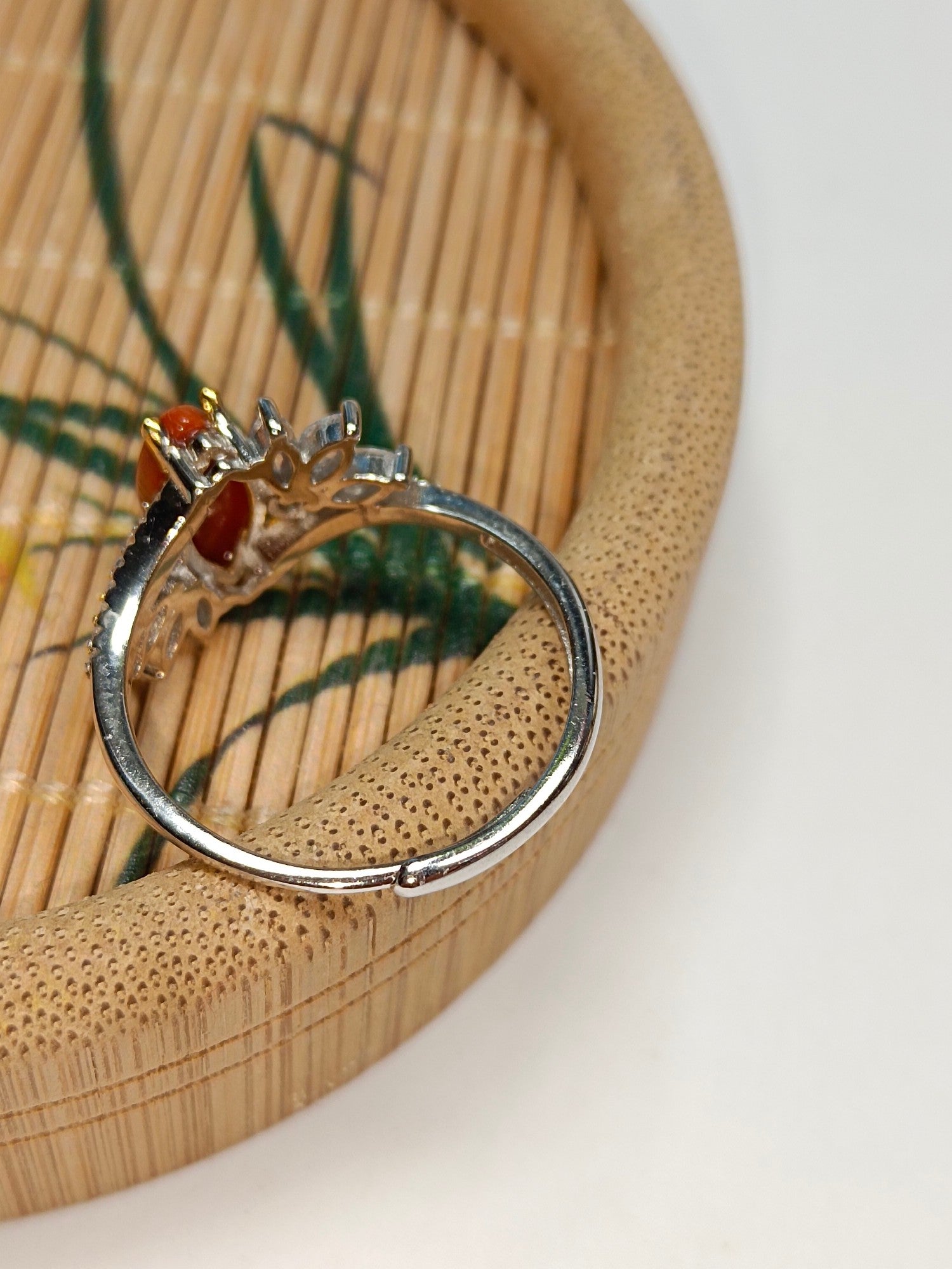Adjustable S925 Silver Embedded South Red Agate Ring - Exquisite Jewelry - 图片 5