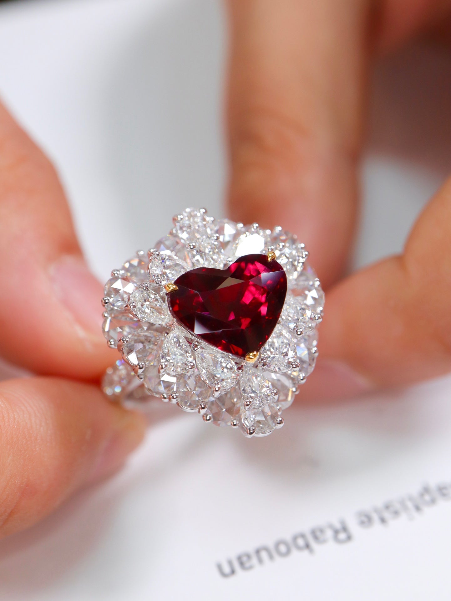 Collector's Grade 3-Carat Heart-Cut Ruby Pendant/Ring - Luxurious Jewelry Piece - 图片 5