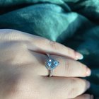 一般充满这种美丽，我仍然恋爱