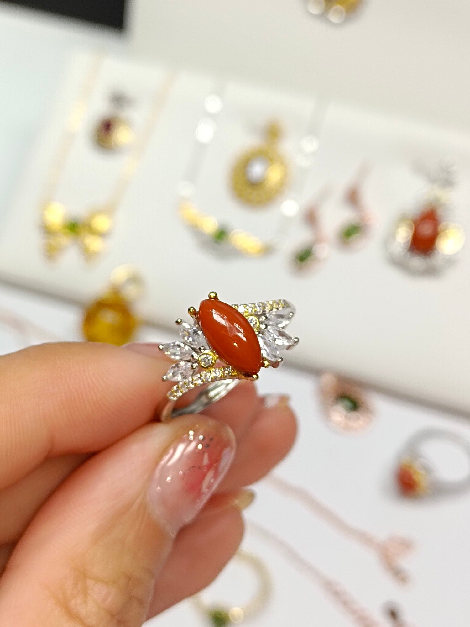 Adjustable S925 Silver Embedded South Red Agate Ring - Exquisite Jewelry - 图片 6