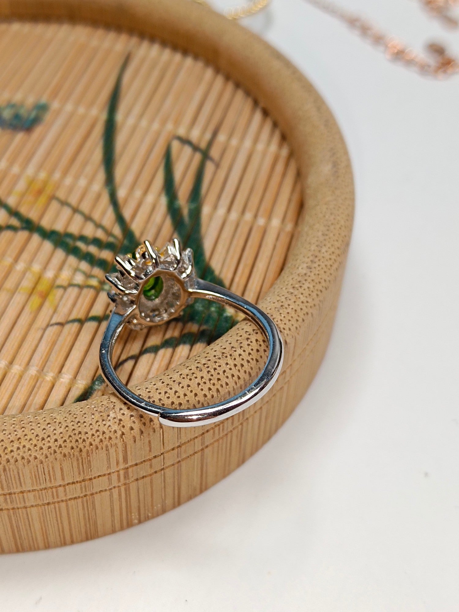 Adjustable S925 Silver Ring with Diopside Embed - Elegant Jewelry - 图片 6