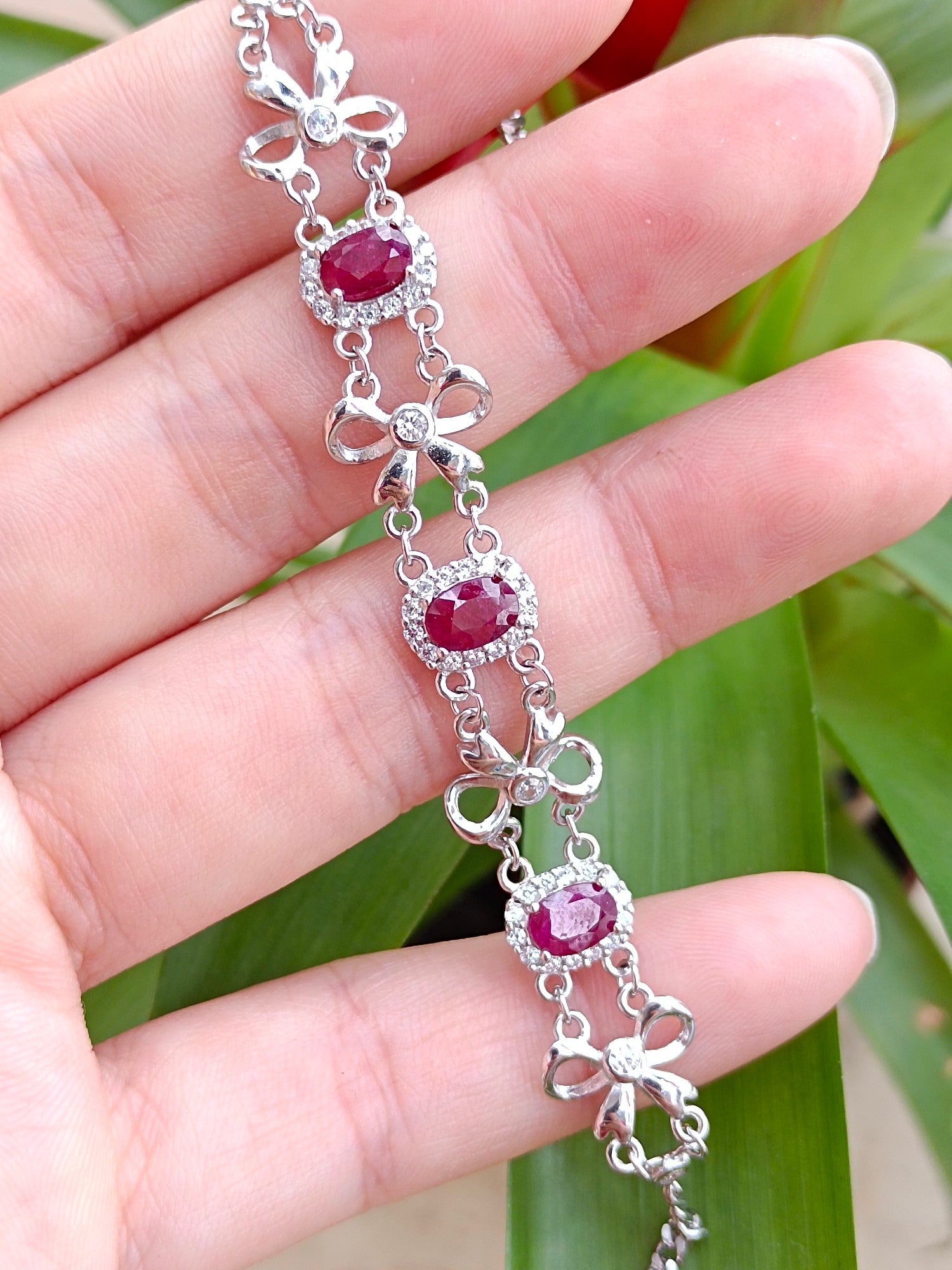 Adorable Ruby Bowknot Bracelet - Fashionable S925 Silver Embedded Jewelry - 图片 8