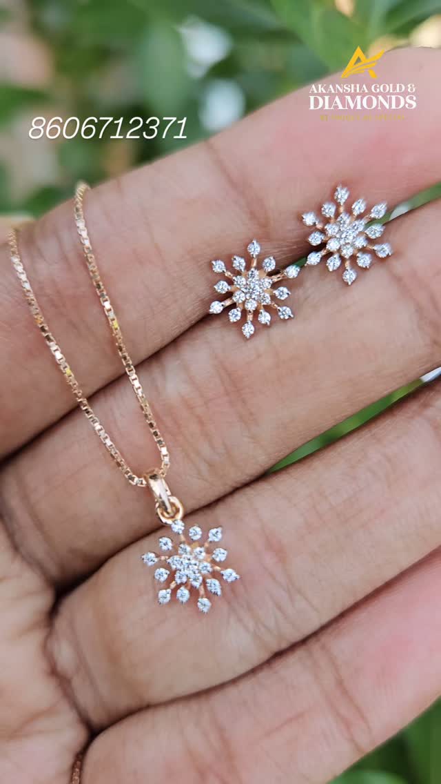 Vasuki Lotus Style Bangles From 'Aadhira'