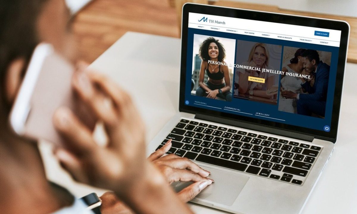 3月，保险经纪人搬到了员工所有权基金