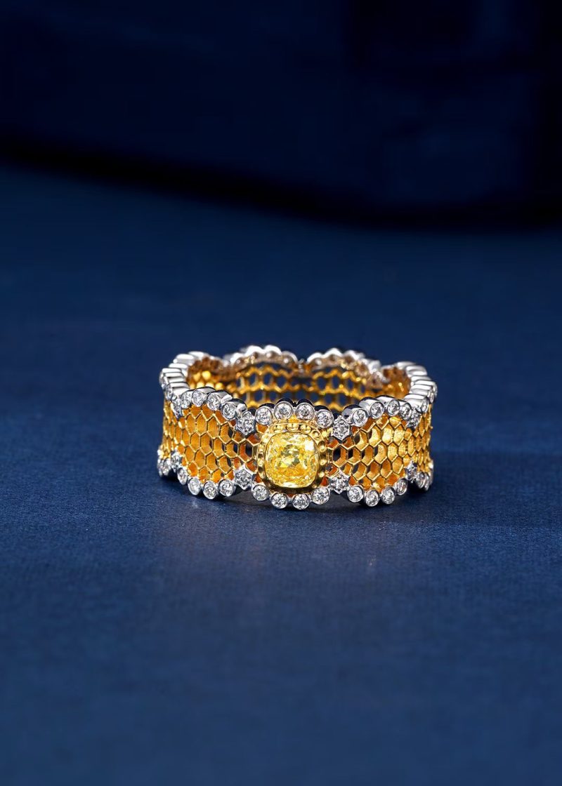 Beehive Ring - Enchanting Diamond Jewelry Piece - Yellow Diamond Ring