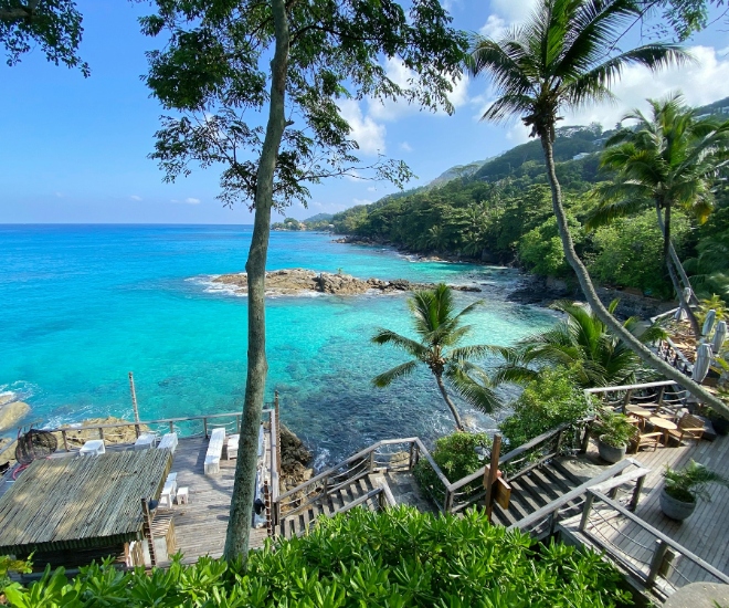 为什么塞舌尔应该是您的下一个奢侈品：遥远的岛屿，海洋奇观和精致的隔离