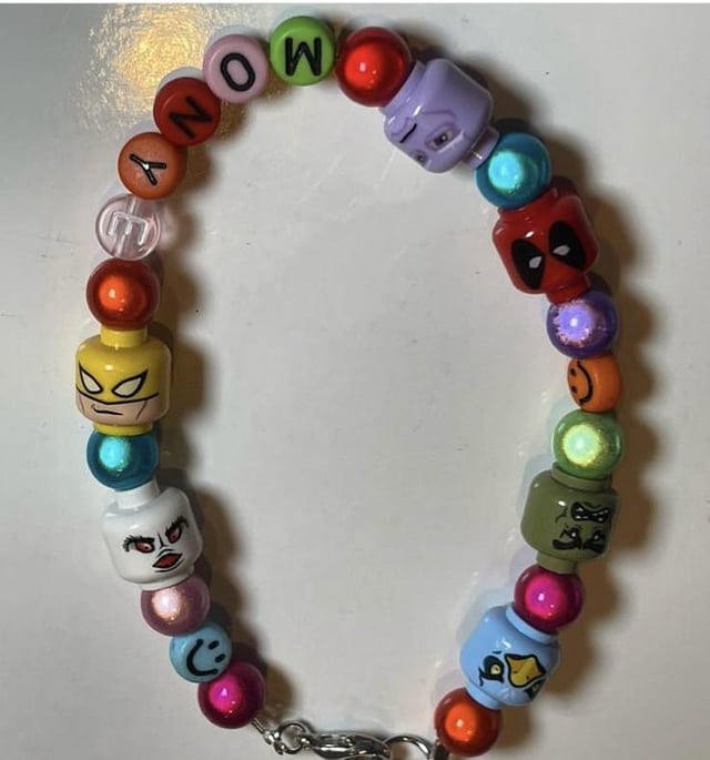 我在哪里可以购买这样的自定义手镯？