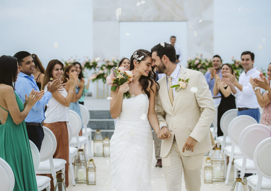 您在宫殿度假村的目的地婚礼〜Wedluxe Media