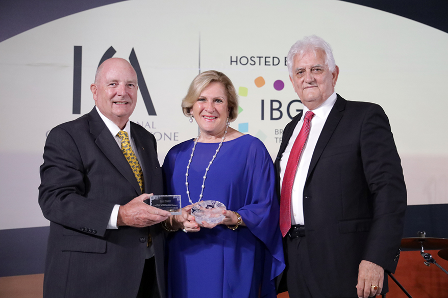 GIA President and CEO Susan Jacques receives ICA Lifetime Achievement Award