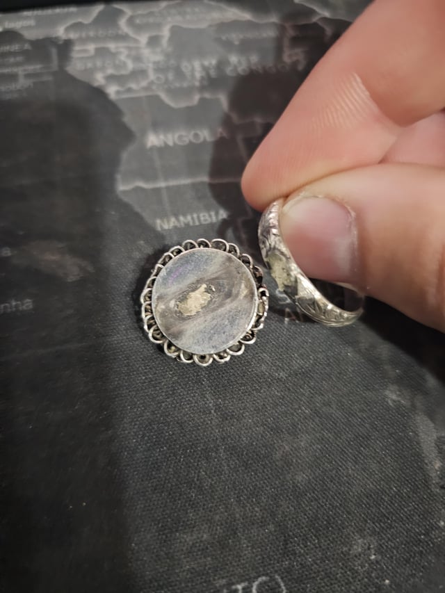 推荐的订婚戒指更正