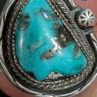 这看起来像假绿松石吗？假葡萄酒？