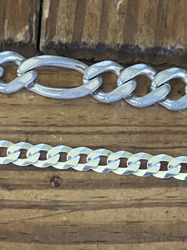 为什么我的浅灰色银链不像另一个