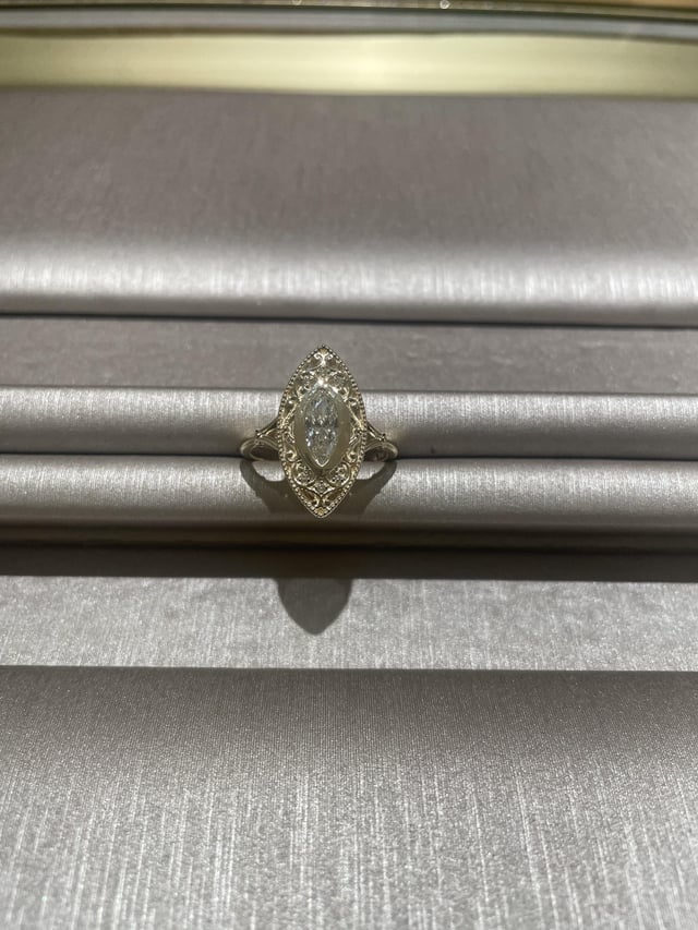 您刚刚看过钻石表演...我该如何与珠宝交谈？