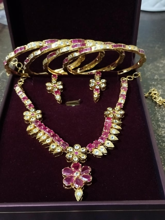 我丈夫的祖母的珠宝套装