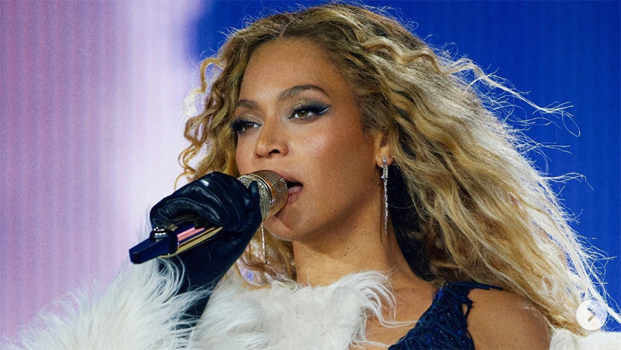 独立设计师Bibi van der Velden的碧昂斯Porte de retile耳环