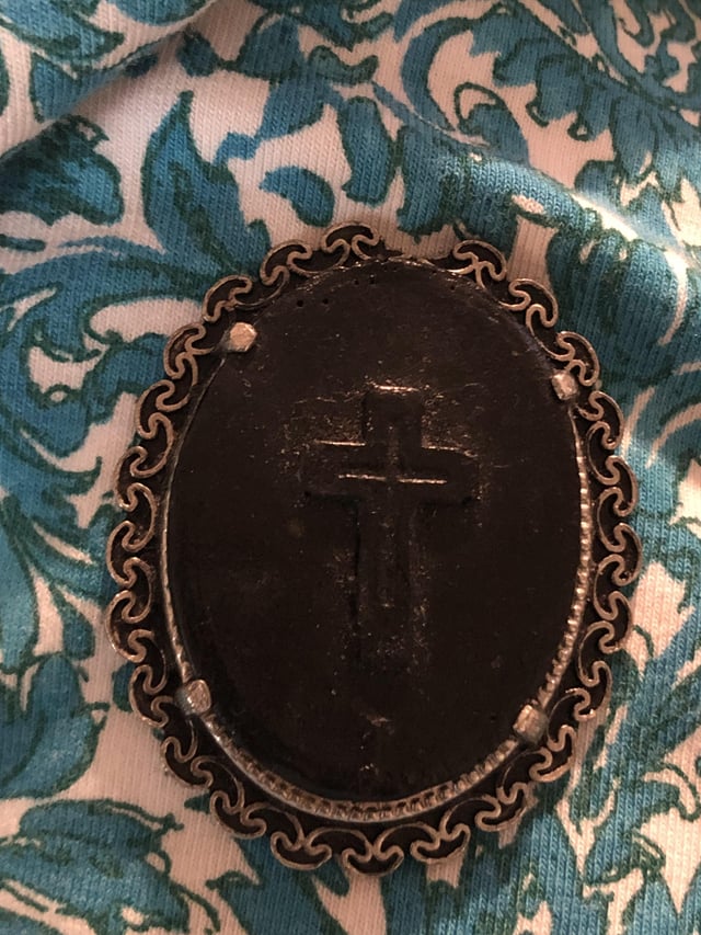 我想知道任命时，我认为这是哀悼的胸针吗？或任何TIA信息